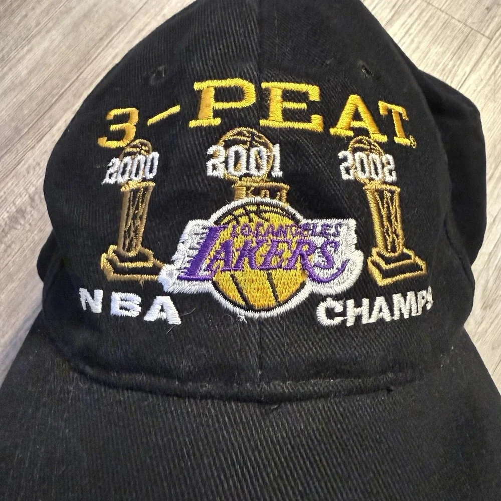 Adult LA Lakers Vintage Y2K 3 Peat NBA Champs‎ Headmaster Inc Hat Strapback